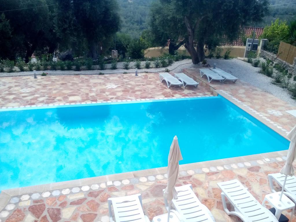 Villa Androniki Longos  Ngoại thất bức ảnh